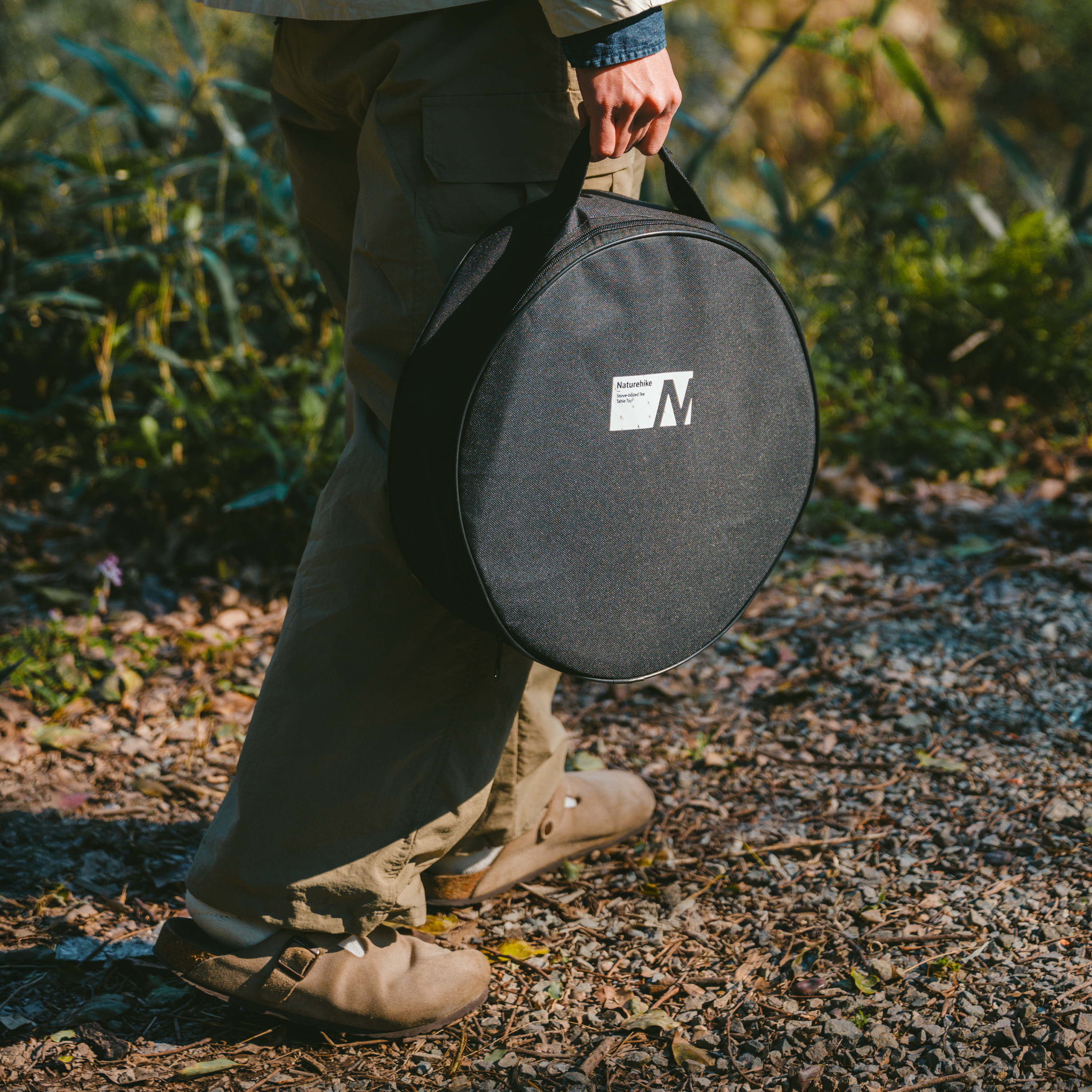 Naturehike stolný okrúhly gril Moyan - 2,3 kg